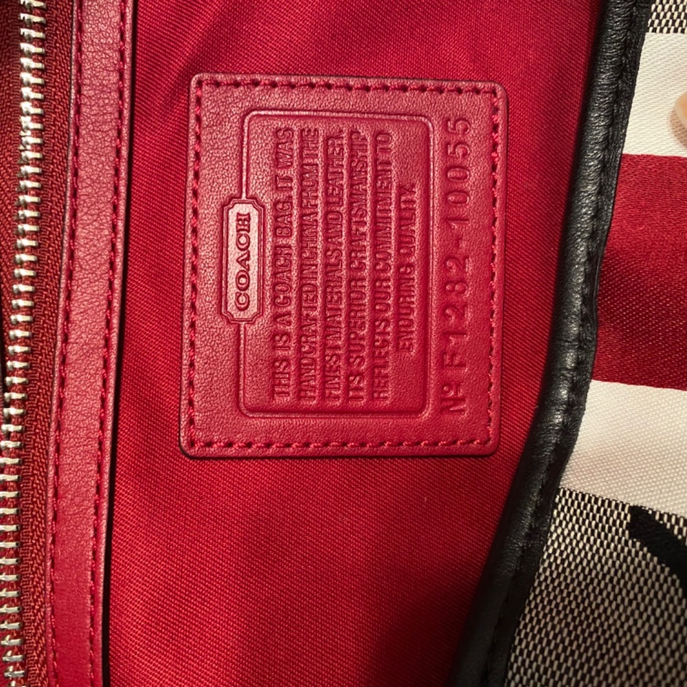Coach purse - Picture 3 of 8